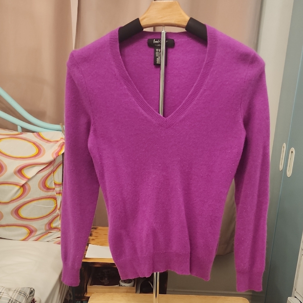Joseph A Purple V-Neck Sweater